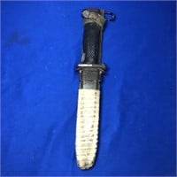 KNIFE & SHEATH - WWII ERA US M5 MILITARY