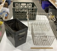 Plastic & wire crates/baskets