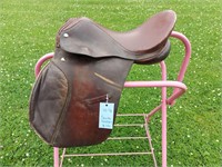 English Saddle 15.5