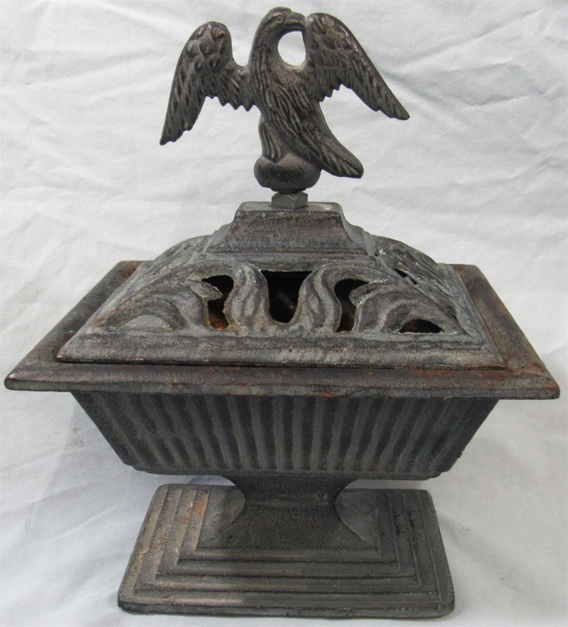 VINTAGE CAST IRON WOOD STOVE HUMIDIFIER