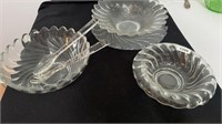 Bowls/plate/utensils