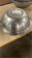 1 LOT ASSORTED STAINLESS STEEL BOWLS