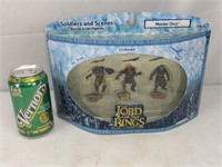 NIB LORD OF THE RINGS MORDOR ORCS ACTION FIGURES