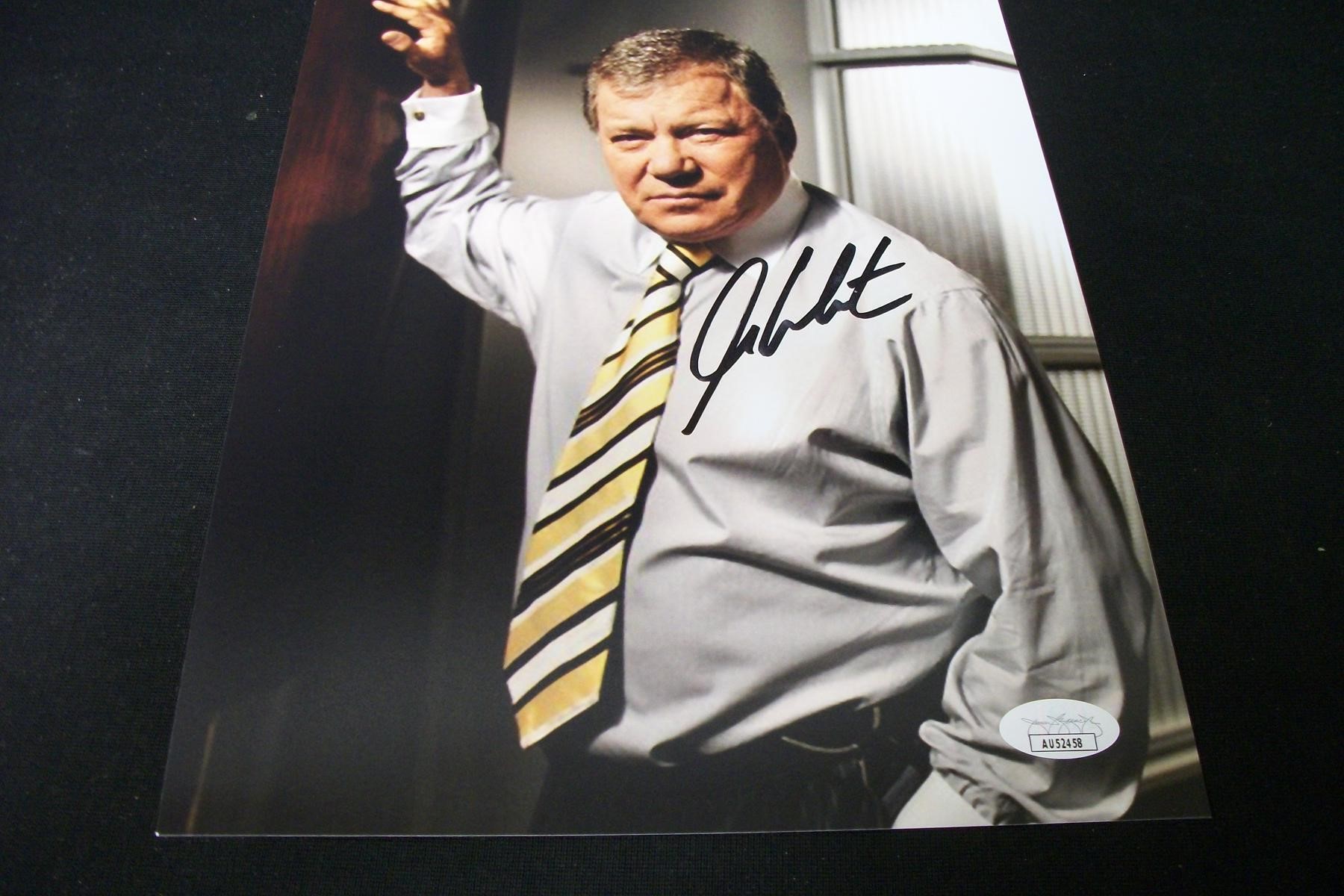 WILLIAM SHATNER SIGNED 8X10 PHOTO JSA COA