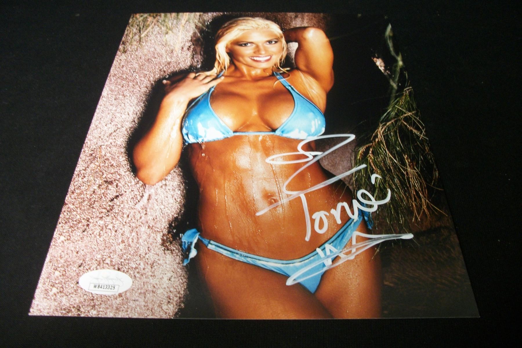 TORRIE WILSON SIGNED 8X10 PHOTO WWE JSA COA