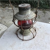 Handlan red globe lantern