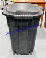 Rolling Plastic Garbage Can w/ Lid (32” Tall)