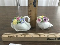 Royal Doulton Porcelain Swan & Shell w/ flowers