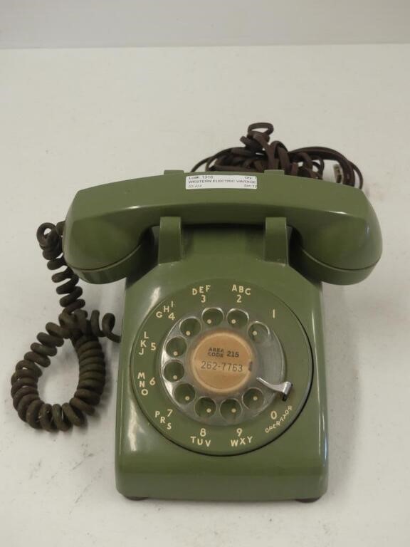 WESTERN ELECTRIC VINTAGE ROTARY PHONE