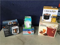 Lot of Kitchen Goods