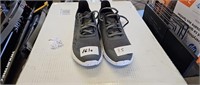 Women's Flex Sneakers Size 8.5 (