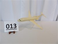 Aurora Plastics Corp. Model Airplane