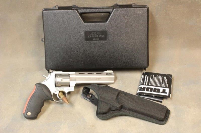 44 magnum taurus raging bull