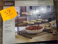 2 Three Tier Cooling Racks