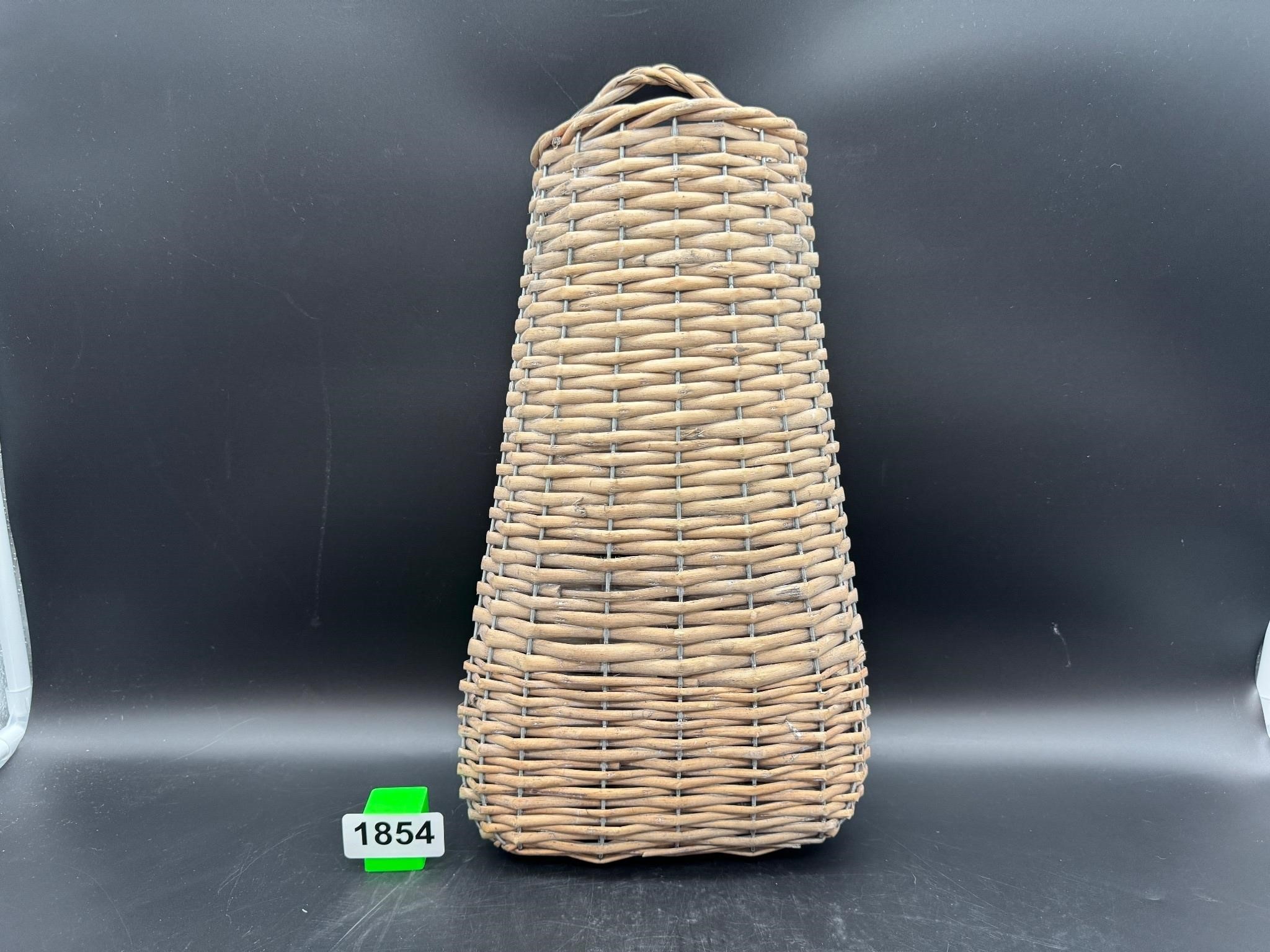 Nice 18" long Wall Basket