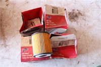 4 CARQUEST 82403 OIL FILTERS