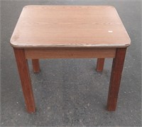 End Table Approx 22" x 18" x 19"H