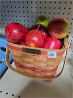 1995 Cranberry Edition Basket w/Faux Apples