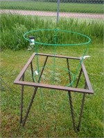 HD Table Base - 20"Wx20"Dx19"H + Tomato Cage