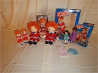Nine Assorted Annie dolls
