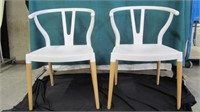 2 White Chairs