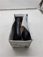 Max collection black flats size 1
