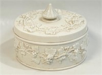 PRETTY EMBOSSED QUEENS WARE COVERED DISH