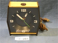 Stancraft Electric Clock