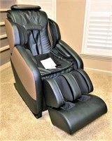 Brookstone Renew Massage Chair
