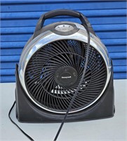 PORTABLE HONEYWELL TABLE TOP FAN