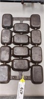 Griswold Cast Iron No.6 Gem Muffin Pan