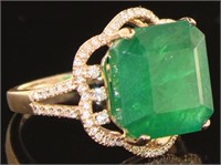 14kt Gold 10.74ct Emerald & Diamond Ring