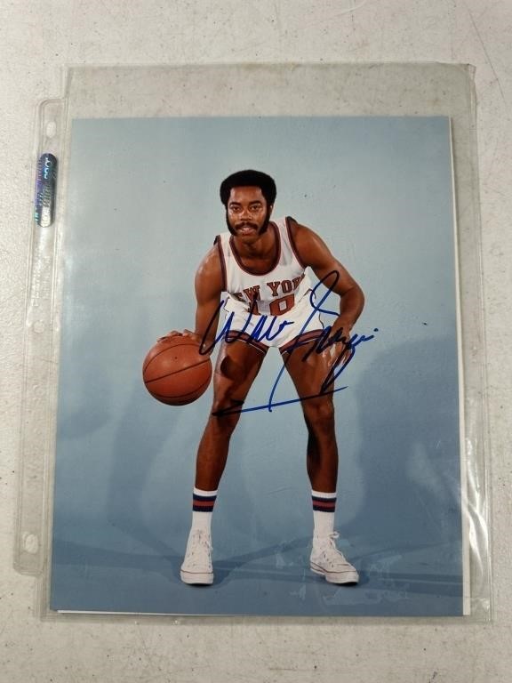 (SIGNED - NO COA) WALT FRAZIER PHOTO - NEW YORK