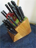 CUTLERY IN KNIFE BLOCK