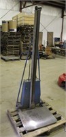 E-100 Electric Lift