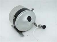 ZEBCO HOUR BOMB FISHING REEL