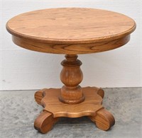 25" Round Oak Parlor Table