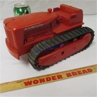 Product Miniature Co. IH Diesel crawler tractor