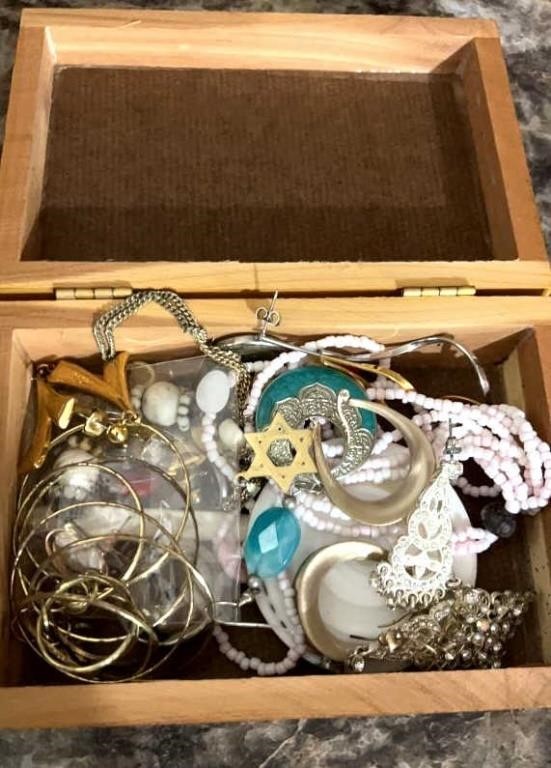 Jewelry box full of jewelry