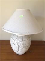 Bulbous Crackle Lamp with Shade