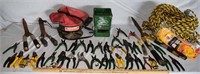 LOT - LAWN & GARDEN TOOLS, PRUNERS, TRIMMERS, ETC.