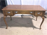 Queen Anne Style 3-Drawer Writing Desk