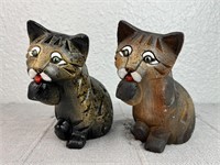 Artesania Rinconada Brown Carved Cats Argentina