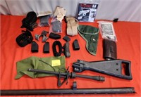 W - MIXED LOT OF GUN PARTS & ACCESSORIES (W51)