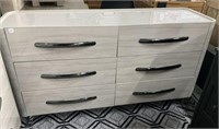 Italian Signature Modern 6 Drawer Dresser Lacquer