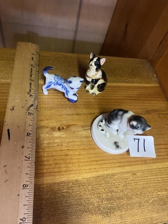 Cat figurines, trinket box, Goebel, etc.