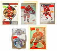 Group of 5 Steve Yzerman Collector Cards