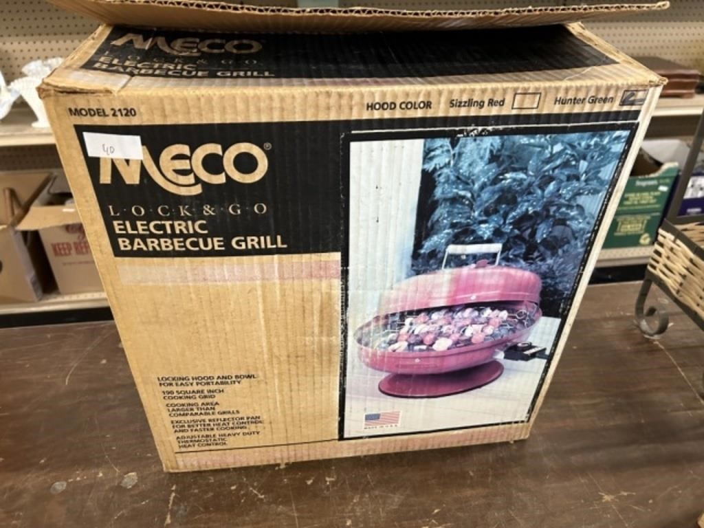 ELECTRIC BARBEQUE GRILL- NEVER USED