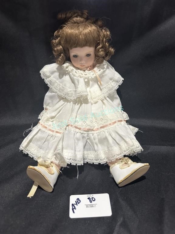 Online Vintage Doll Auction