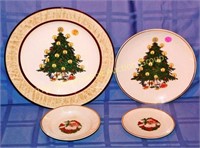 4 Pieces Stangl Decal Christmas Ware